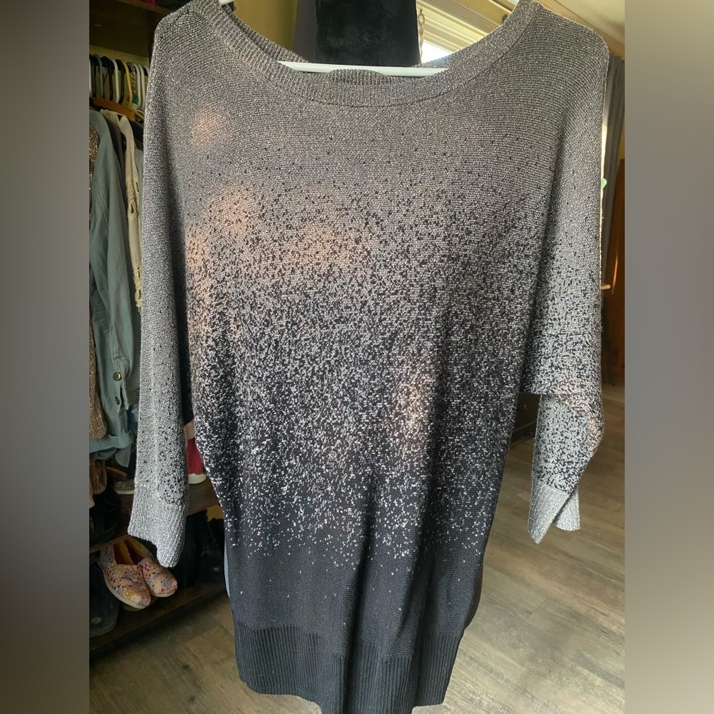Glittery black grey 3/4 sleeve sweater